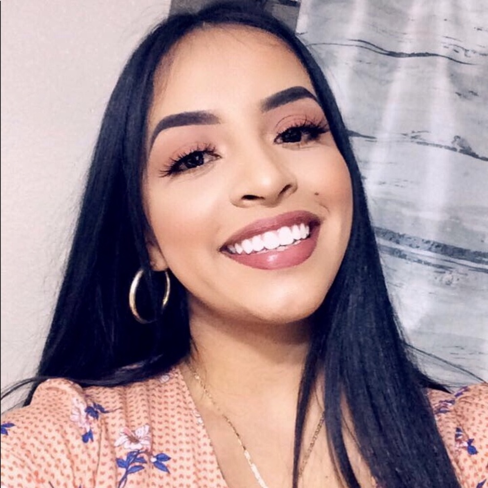 Meet your Posher, Karina